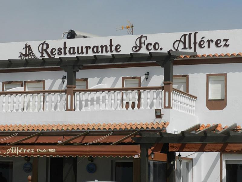 Hostal El Alferez Vejer de la Frontera Zewnętrze zdjęcie
