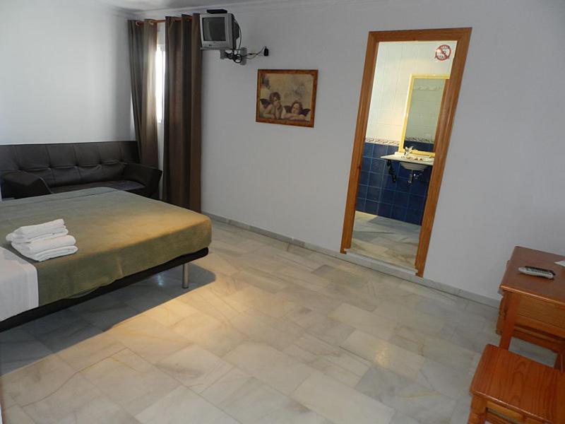 Hostal El Alferez Vejer de la Frontera Zewnętrze zdjęcie
