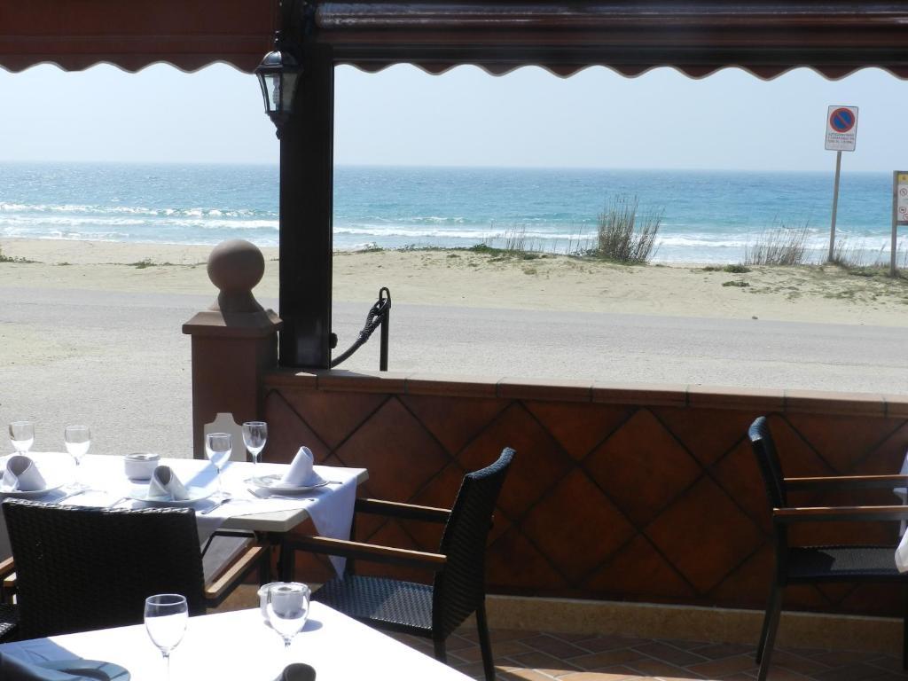 Hostal El Alferez Vejer de la Frontera Zewnętrze zdjęcie